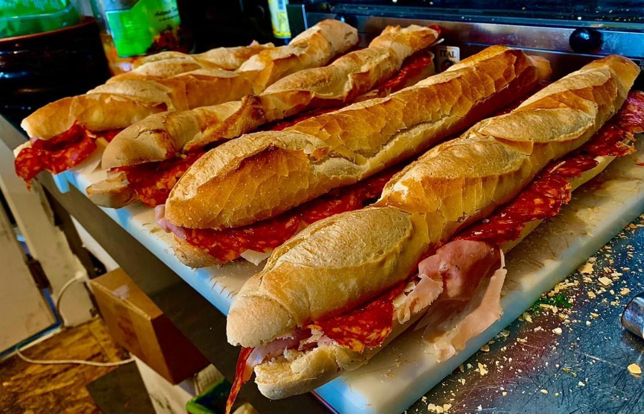 Mo' Affittacamere-Tavola Calda-Caffetteria Monteiasi Bagian luar foto